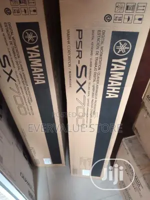 Yamaha PSR-SX700 Keyboard