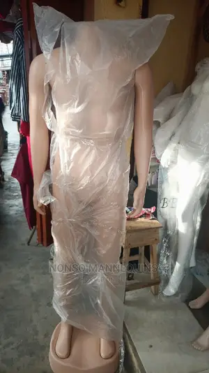 Headless Male Plastic Display Fashion Mannequin