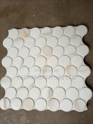 Calacata Crom Circle Spanish Tile