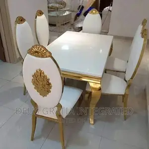 Dinning Table and Chairs Luxury