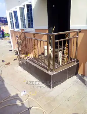 Argon 2 Stainless Steel Hand Rails Design