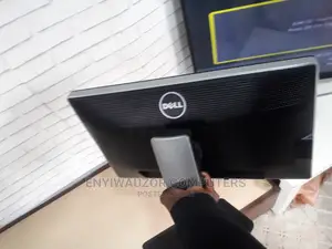 Neatly Used Dell 24inch Full HD Display Monitor.