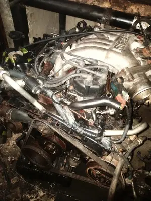 Nissan Pathfinder Engine