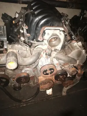 Nissan V8 Titan Engine