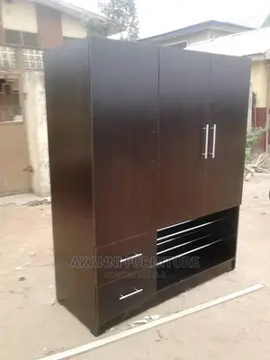 Wardrobe Three Doors