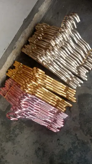 Fancy Gold, Rose Gold And Light Gold Chrome Hangers