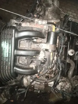Nissan Pathfinder Engine 4.0L.