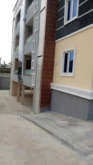 Real Estate Agent (Realtor)
