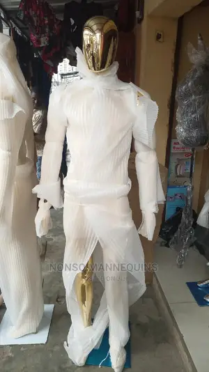 Gold Male Full Body Faceless Model