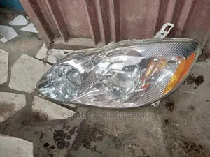 Toyota Corolla Left Headlamp 2005