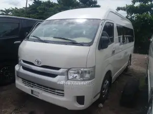 Toyota HiAce 2014