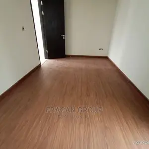 Premium Quality Vinly PVC Wood-Like Floor. Can Be Reused