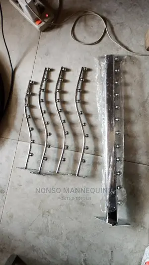 Thich Wall Hanger With Studs