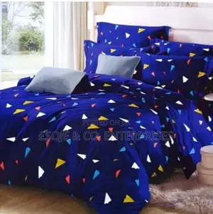 7ft Duvet Set (1 Bedsheet, 4 Pillow Cases 1 Duvet)