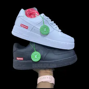 Nike Air Force 1 X Supreme
