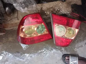 Toyota Corolla Rear Light Bank Use 2005
