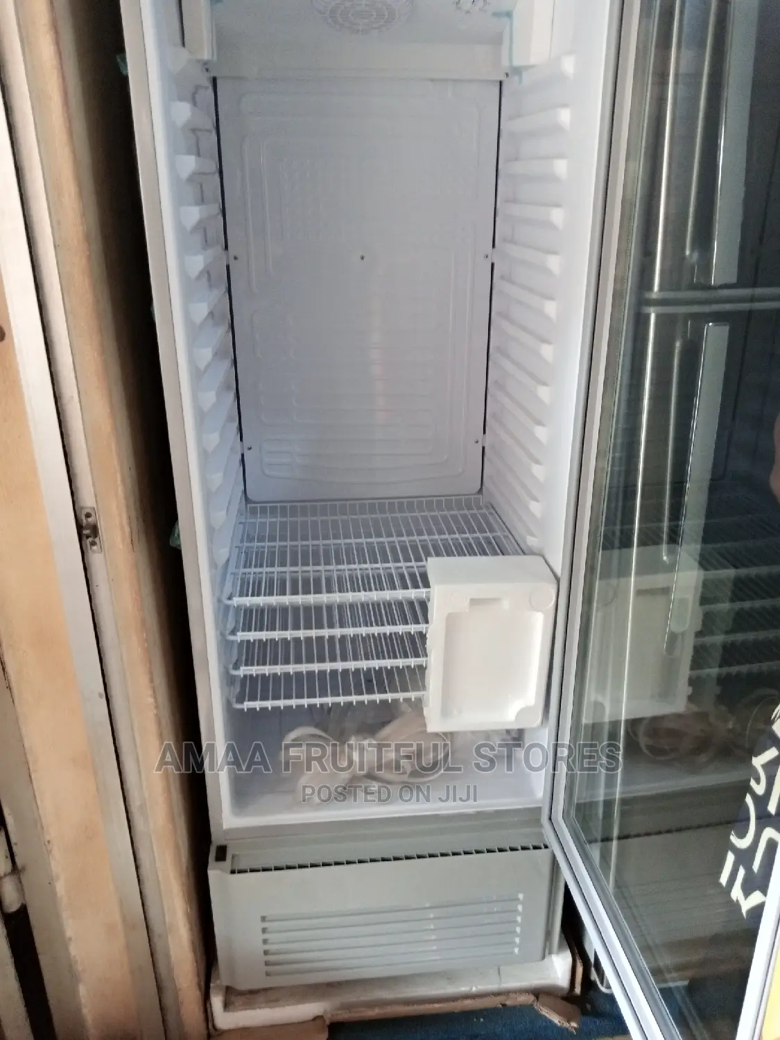 Omaha Show Case Refrigerator