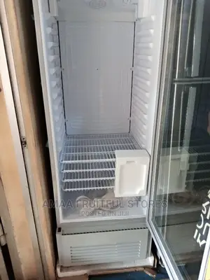 Omaha Show Case Refrigerator