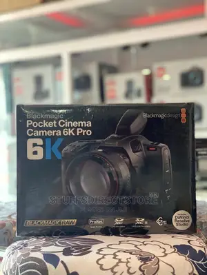 Blackmagic Design Pocket Cinema Camera Pro (Canon Ef)