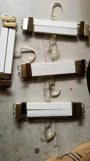 High Quality Luxury White Clip Clothes Hangers