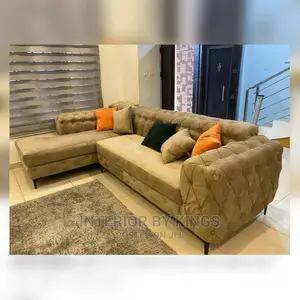 L-Shaped Fabric Chesterfield Sofa Can Come in Colors