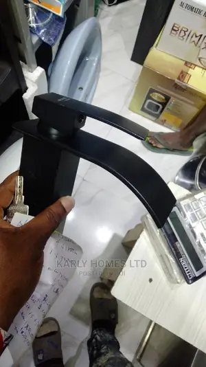 Black Fountain Flow Basin Mixer Tap TG