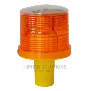 Yellow Flashing Solar Powered Led Warning Traffic Light