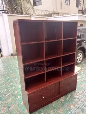 12 Spaces Bag Wardrobe
