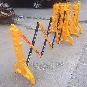 Retractable Traffic Fence