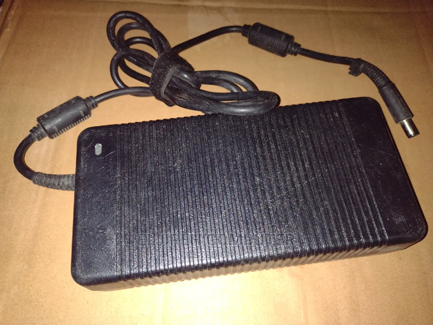 Hp 19v 11amp Adapter