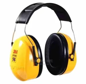 3M Ear Muff. (98 And 105)