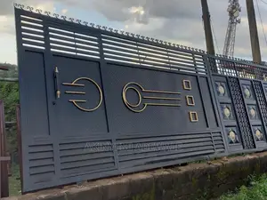 Iron Gate With Thick Material