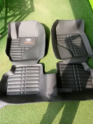 Toyota Corolla Floor Mat Fiber Fitting