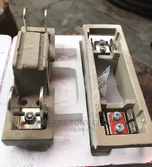 200amps Fuse and Base HPL