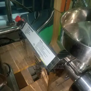 Industral Grain Grinding Machine.