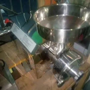 Industral Grain Grinding Machine.