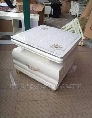 Side/Centre Table