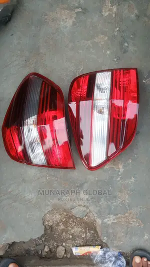 Mercedes Benz ML350 W164 Rear Light Set.