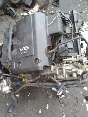 Nissan Pathfinder Engine