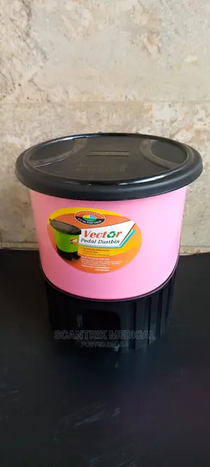 House Hold Plastic Dustbin 10L
