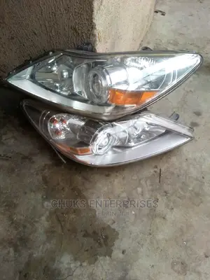 Hyundai Genesis 2010 Headlight