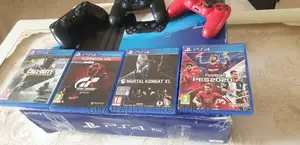 Ps4 Pro 1tb + Games + 3 Controllers