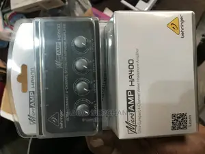 Behringer Headphone Amplifier HA400