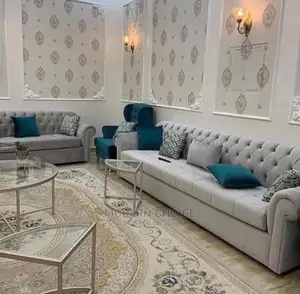 Set of Chesterfield Chair With Throw Pillows