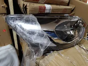 Headlamp for Kia Rio 2012.