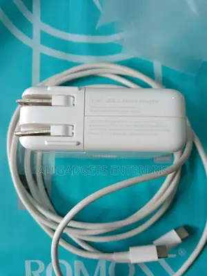 Macbook PRO C Charger