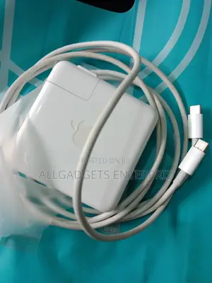 Macbook PRO C Charger