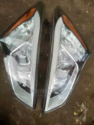 Hyundai Santafe 2012 Headlamp