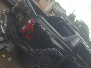 Boot Covet Toyota Hilux 2021