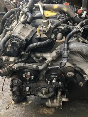 Lexus V8 1ur Engine